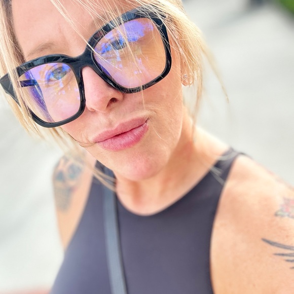 Meet your Posher, Chandie - Picture 1 of 6